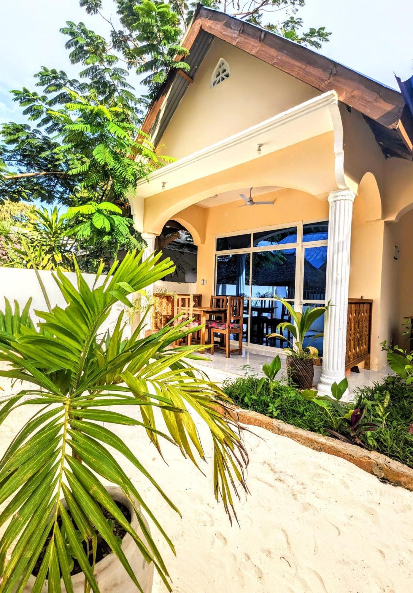 Mkadi Beach House Nungwi Exterior foto